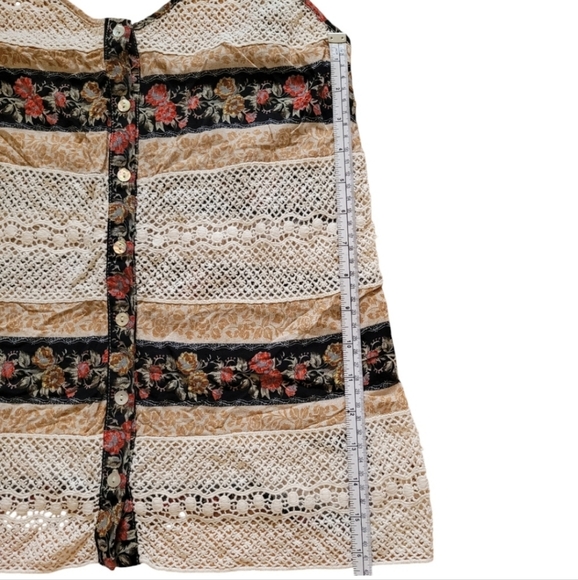 entro Crochet Boho V-Neck Front Button Spaghetti Strap Tank Top, Size M - Picture 7 of 7